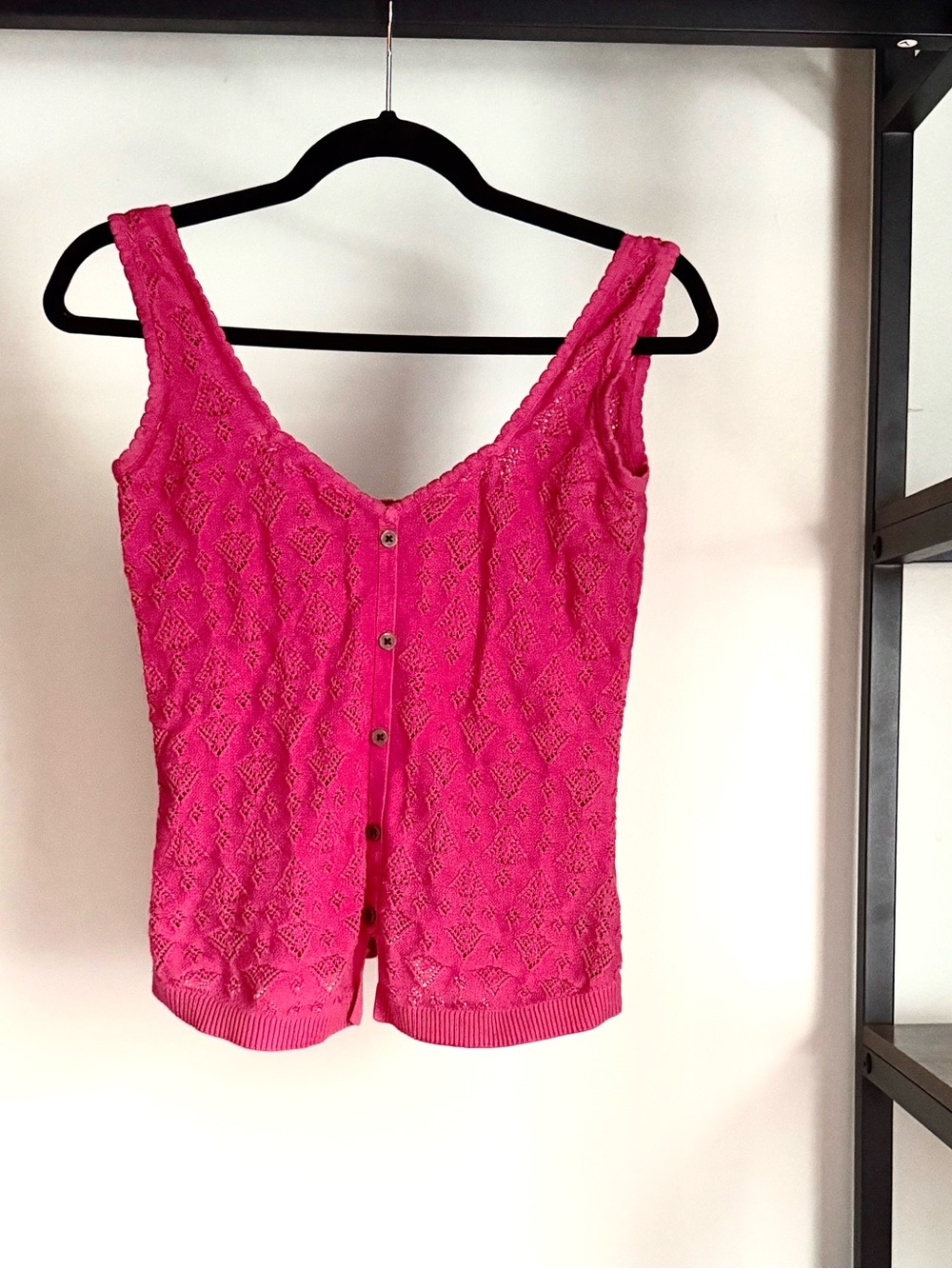 Sweet Anthropologie Magenta Lace Button-Front Sleeveless Camisole